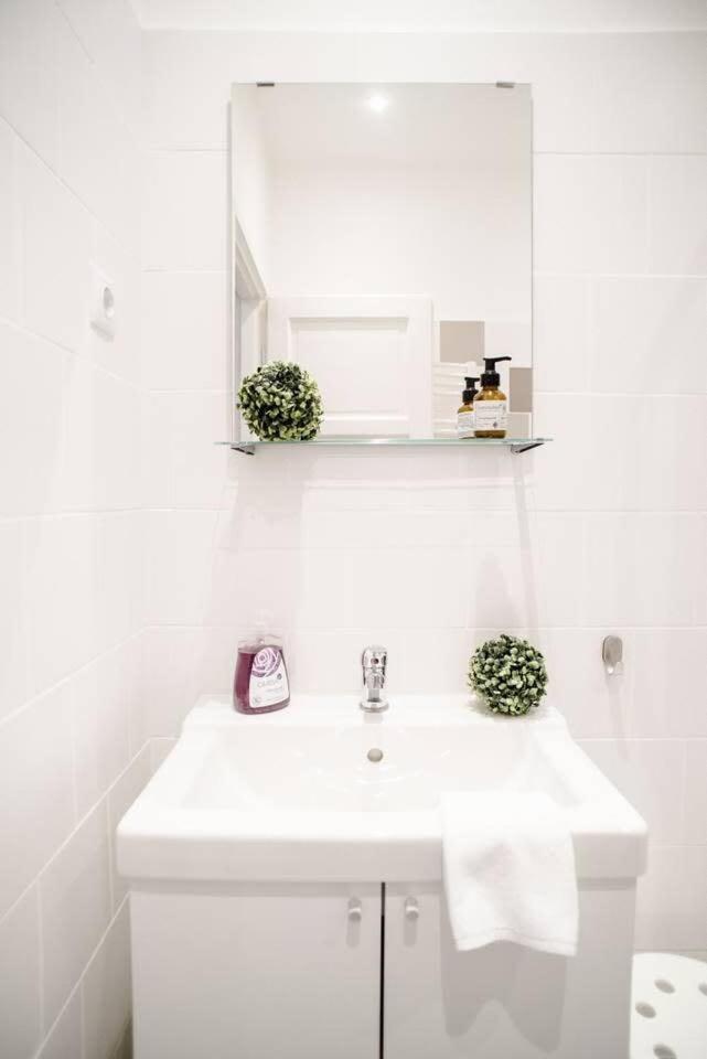 Cute, New And Modern In The Center Apartamento Budapest